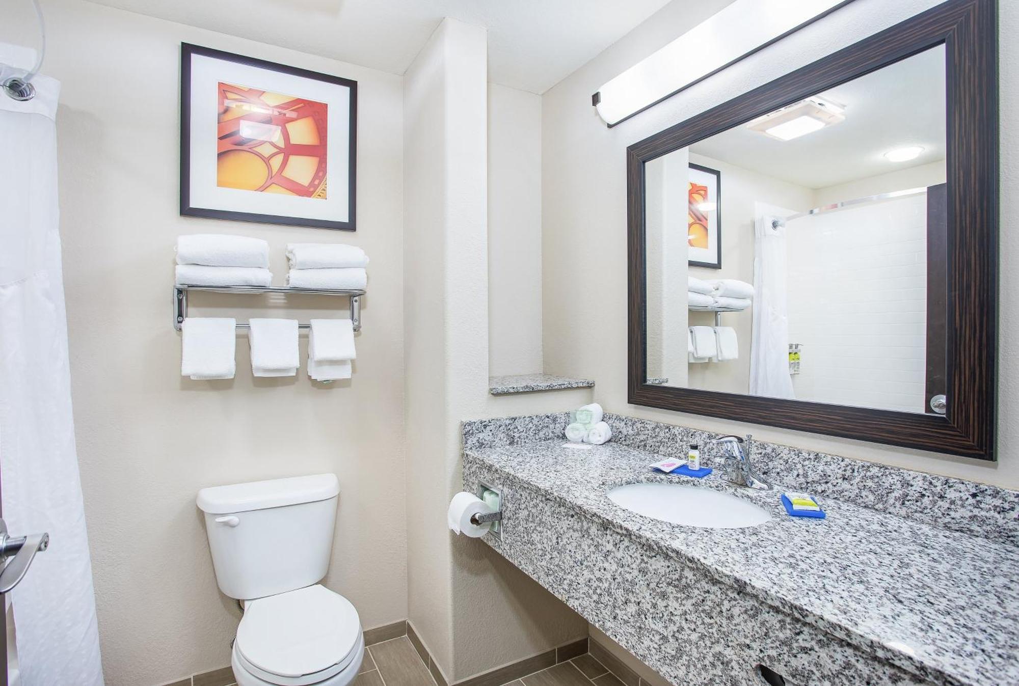Holiday Inn Express Hotel & Suites Glasgow By Ihg Ngoại thất bức ảnh