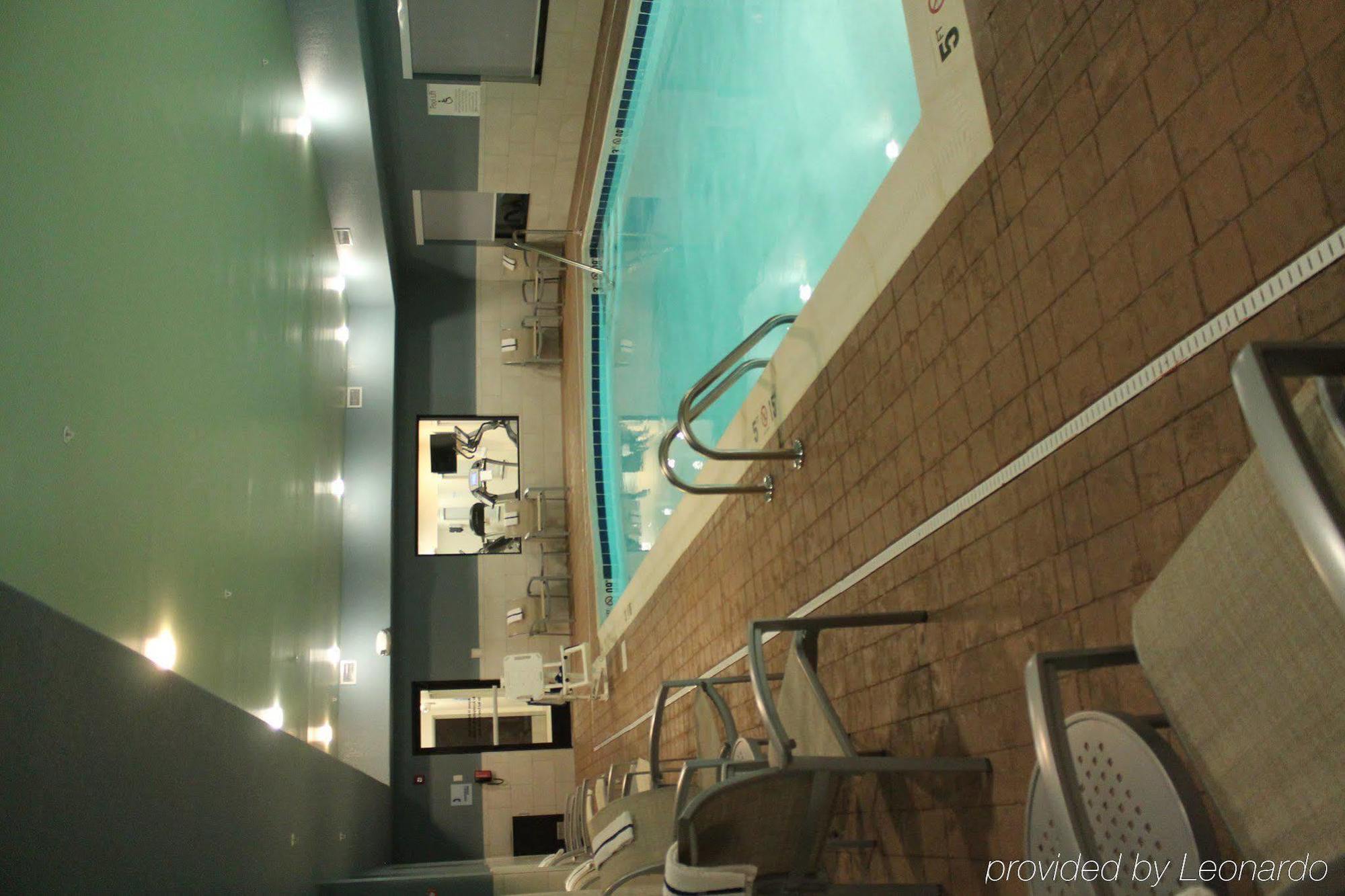 Holiday Inn Express Hotel & Suites Glasgow By Ihg Ngoại thất bức ảnh
