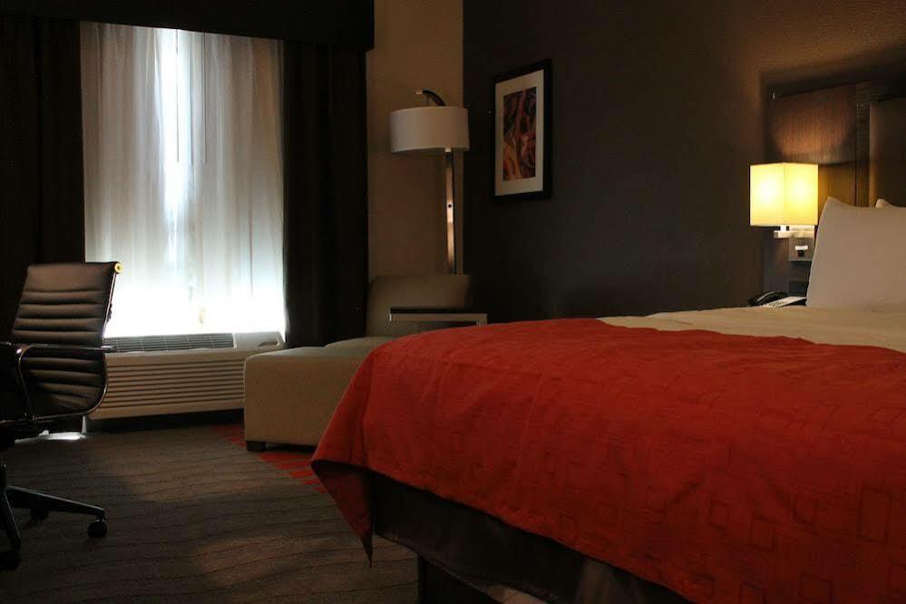 Holiday Inn Express Hotel & Suites Glasgow By Ihg Ngoại thất bức ảnh